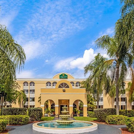 La Quinta By Wyndham Miami Lakes Exteriör bild