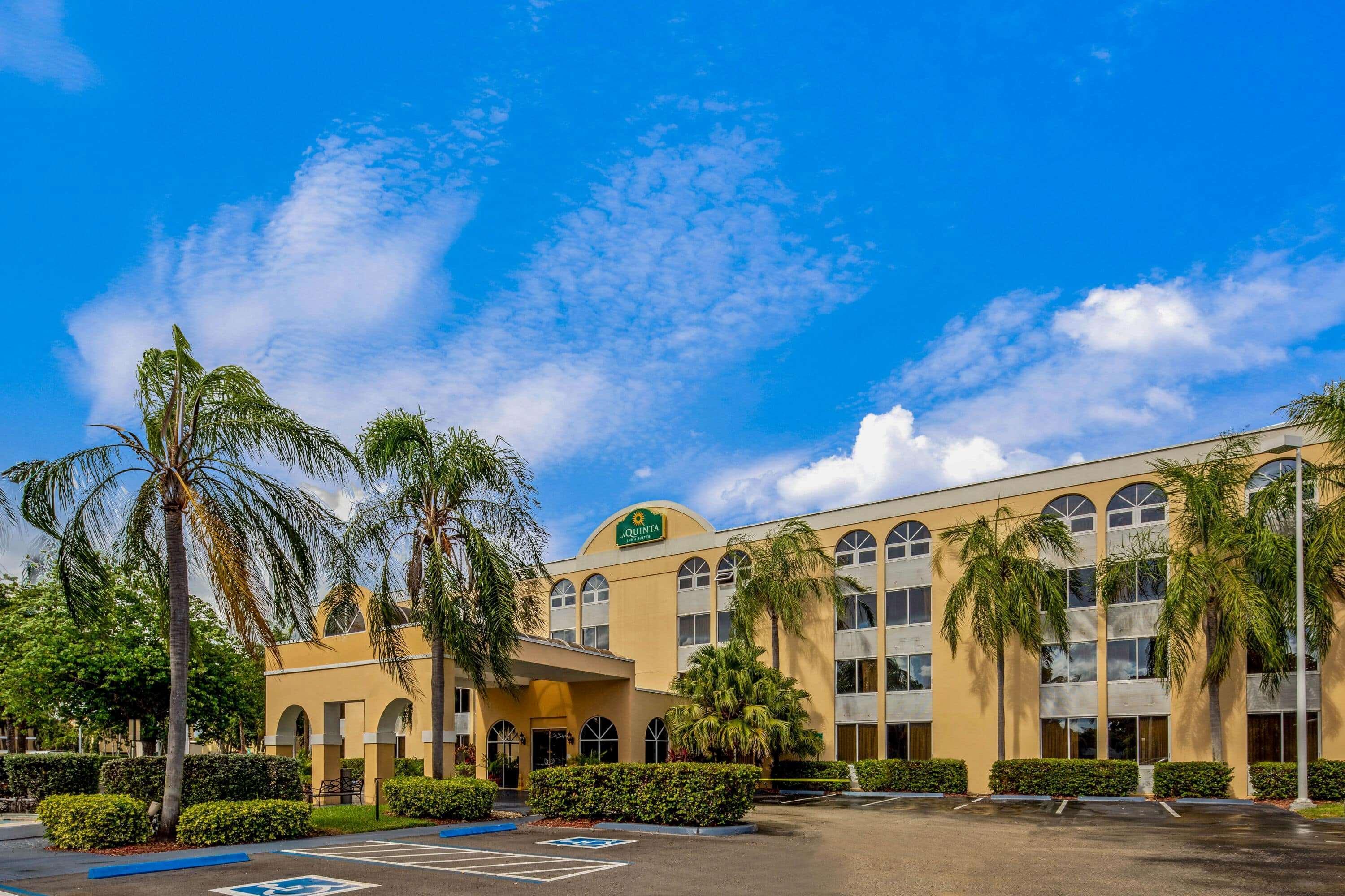 La Quinta By Wyndham Miami Lakes Exteriör bild