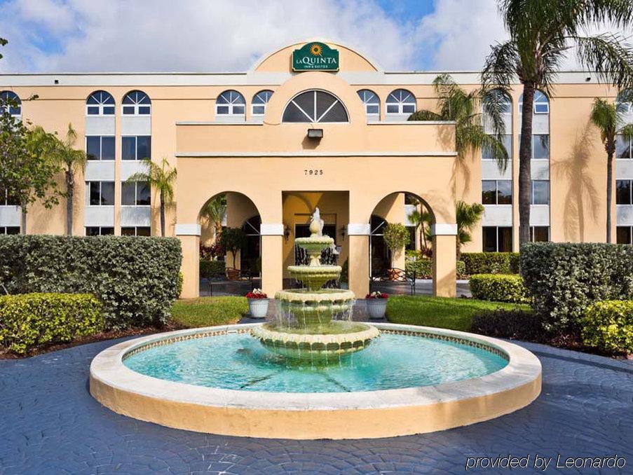 La Quinta By Wyndham Miami Lakes Exteriör bild